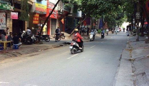   Nhà Đẹp Mặt Phố Cầu Giấy, Lô Góc, 50M2, Kinh Doanh Siêu Vip, Vỉa Hè Thẳng Tiến.