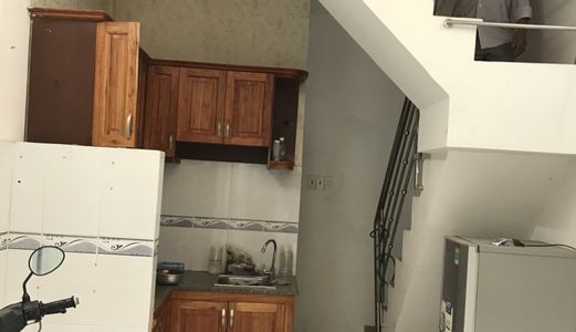 Bán Nhà Đồng Sở Hữu. Hẻm 1979 Htp . Dt 3X6M. Hướng Bắc . 1Tr,1L. 2Pn. Tặng Nội Thất .Giá 920 Triệu .