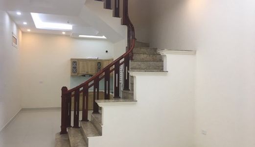 Bán Nhà Cự Lộc 32M2, 5 Tầng Mặt Tiền 4M Giá 2,9 Tỷ