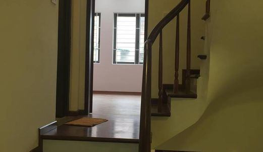 Bán Nhà Dương Quảng Hàm, 42M2 X 5Tầng, Matej Tiền 5M, Cách Ô Tô 50M, Còn Mới, 4.6 Tỷ