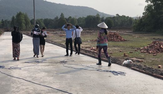 Đầu Năm Mua Đất Cuối Năm Thu Lợi Nhuận