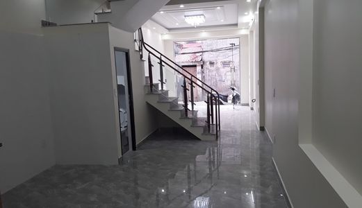 Chính Chủ Bán Nhà 3 Tầng Ô Tô Đỗ Cửa Trong Ngõ 562 Nguyễn Văn Linh