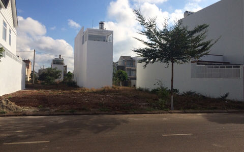  Bán Đất Ngay Chợ Đào _ Mt Đường Đt 826 _ 250M2 _ 750 Triệu _ Đất Chính Chủ _ Thổ Cư 100%