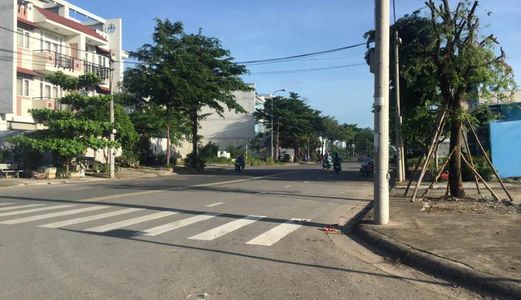 Chính Chủ Cần Bán Gấp Nền Đất Mt Ngô Chí Quốc, Dt 52M2, Sổ Riêng.