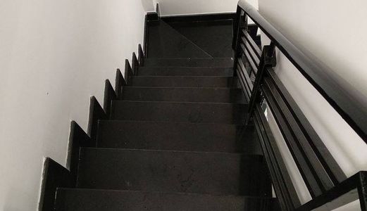 Bán Nhà To Gần Lạc Long Quân, 54M^2, Giá Tốt.