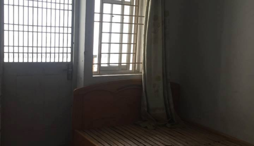 Cho Thuê Biệt Thự Tại Khu Đô Thị Việt Hưng, Long Biên 180M2, 30Tr/th, 3 Tầng& 1 Tum. Lh: 09897018