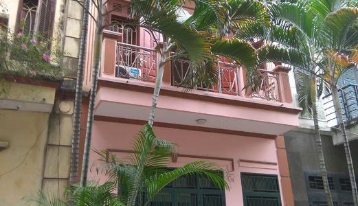 Cho Thuê Cả Nhà Làm Văn Phòng. Dt: 70M2 X 4 Tầng, Mặt Tiền: 5M, Ngõ 40 Trung Kính Giá: 23 Triệu.