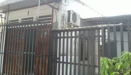 Bán Nhà Riêng, chiêu Liêu Dĩ An Sổ Hồng Riêng Giá Chỉ 1,7 Tỷ Kế Dự Án Phú Hồng Thịnh