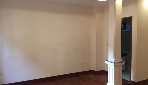 Cho Thuê Biệt Thự Tại Khu Đô Thị Việt Hưng, Long Biên 180M2, 35Tr/Th, 3 Tầng& 1 Tum. Lh: 0989701898