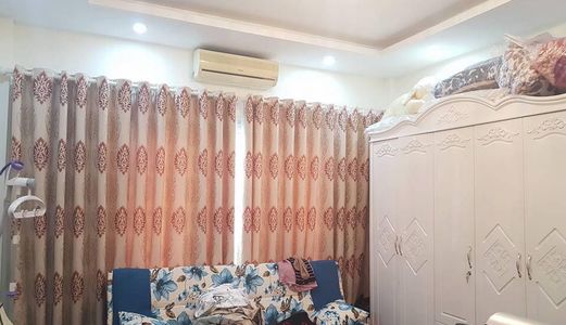 Bán Nhà Phố Hào Nam 40M2, 4 Tầng, Cách Mặt Phố 50M Giá 3.3 Tỷ.