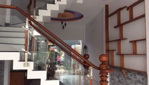 Cần Tiền Bán Gấp Nhà 1 Trệt 2 Lầu Đối Diện Cá Sấu Hoa Cà