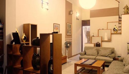 Nhà Đẹp Nguyễn Văn Cừ, 60M, 5.2 Tỷ, Kinh Doanh Tốt, Ô Tô Tránh Nhau.