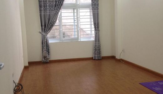 Bán Nhà Hoa Bằng, 40M2, Mt 4M, Cách Phố 40M, Nhà Mới, Ở Luôn, 3.55 Tỷ