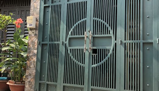 Bán Gấp Nhà Hẻm Lạc Long Quân . Tân Bình Dt : 3,4 X 16,4