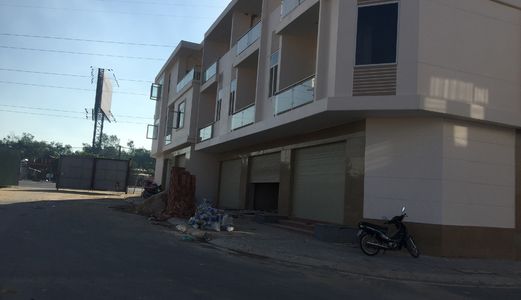 Nhà Phố Thương Mại Mặt Tiền Tp. Biên Hòa