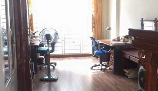 Bán Nhà Nguyễn Trãi Cực Đẹp 50M2, 4 Tầng, Cách Royal 200M, Cách Ô Tô 15M, Giá 3.65 Tỷ.