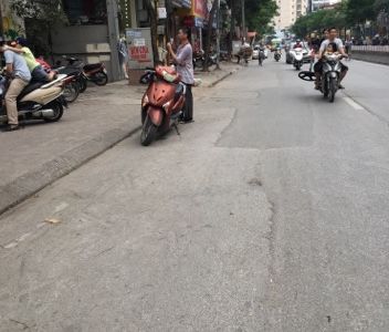 Bán Nhà Mặt Phố Lạc Long Quân, 33M2, Mt 3.8M, Nở Hậu, Vỉa Hè 4M, Kd Tốt, 7 Tỷ