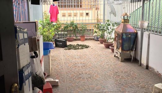 Bán Nhà Võng Thị, 26M2, 5 Tầng, Mt 3M, Thoáng Trước Sau, Cách Ô Tô 30M, 2.7 Tỷ