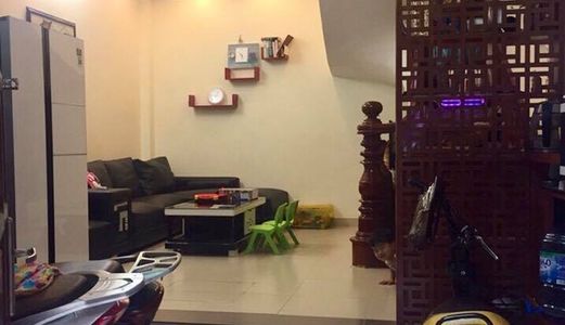 Bán Nhà Mặt Phố Nguyễn Khang, 44M2, Lô Góc, 12.2 Tỷ