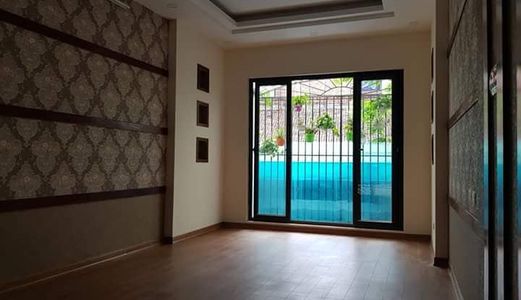 Bán Nhà Ngõ 43 Phố Tô Vĩnh Diện, Ngõ Ô Tô Tránh, Có Gara Để Xe