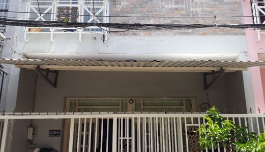 Bán Nhanh Nhà Kho B. Đặng Nhữ Lâm. Diện tích 5X10M. 1 Trệt, 1 Lầu, 2 Phòng Ngủ. Hẻm 6M. Giá 2.4 Tỷ .