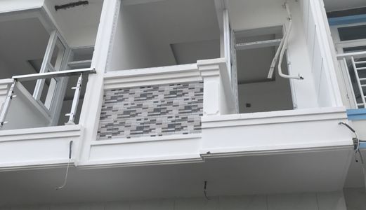 Bán Nhà Nguyễn Bình. Shr. Đsh 3 Căn. Dt 3X10M. 1 Trệt, 2 Lầu, 4 Phòng Ngủ. Giá 1.85 Tỷ.