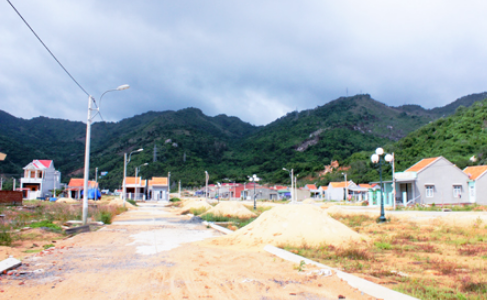 Lô Đất Tái Định Cư Vạn Giã, Đặc Khu Bắc Vân Phong, Dt: 10X18M, Hướng Đông Nam, Giá 4.7 Tỷ