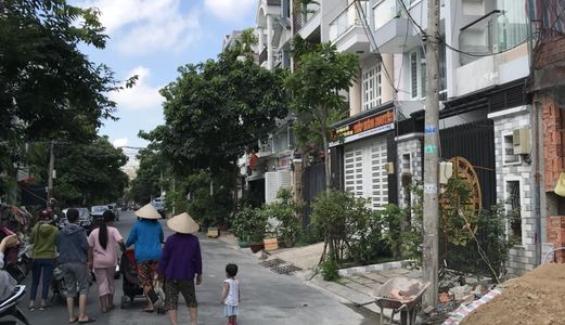 Cần Vốn Bán Nhanh Lô Đất Khu Nam Long Phú Thuận. DT 4X20M. Hướng Tây. Giá 5.4 Tỷ. Q.7