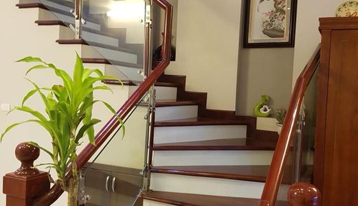 Bán Nhà View Hồ Tai Trâu – Ngọc Lâm ( Long Biên) Hiện Cho Thuê Làm Văn Phòng .