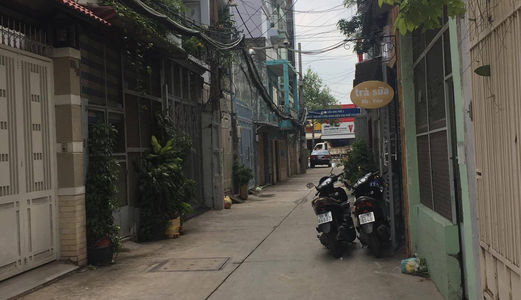 Bán Rất Gấp Nhà Hxh Bùi Thị Xuân, Dt: 4.2X16, 4 Tầng, Khu Vực An Ninh