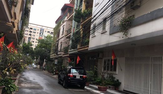 Nhà 42M2, 5 Tầng Phố Thái Hà, Ngõ Ô Tô 5M, Giá 4,7 Tỷ.