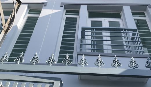 Bán Nhanh Nhà Đồng sở hữu, sổ hồng riêng. DT 3.4X8M. 1 Trệt, 2 Lầu. Giá 1.6 Tỷ.