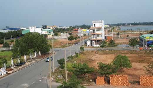 Ngân Hàng Hỗ Trợ Thanh Lý 36 Nền Đất Khu Dân Cư Tên Lửa 2. Giá 656 Triệu/nền. Sổ Hồng Riêng