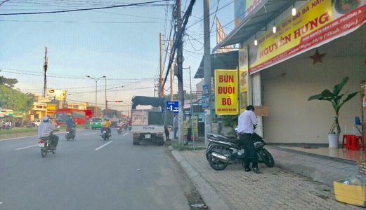 Bán Nhà Mặt Tiền Nguyễn Văn Linh, Cách Ngã Tư 10 Căn -