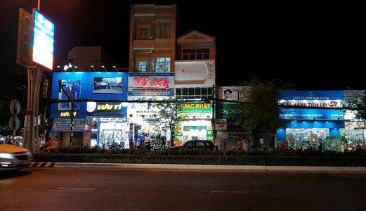 Bán Nhà 1 Trệt 2 Lầu Mặt Tiền Đường 30/4