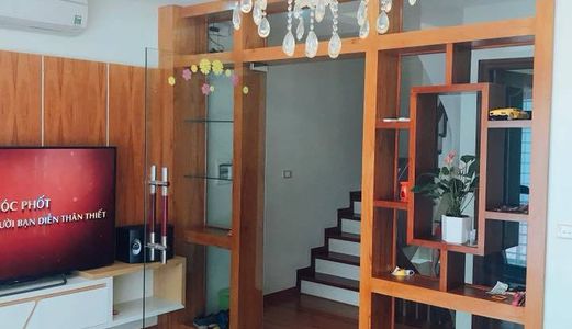 Bán Nhà Phố Cầu Giấy 45M 5 Tầng, Mặt Tiền 5,6M Giá Chỉ 5.4 Tỷ , Kinh Doanh Sầm Uất.