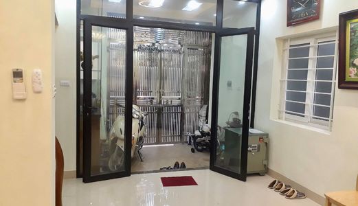 Hot... Hot! Nhà Đẹp Phân Lô Phùng Khoang 50M2 5Tầng Ô Tô Tránh Chỉ 5,1 Tỷ.