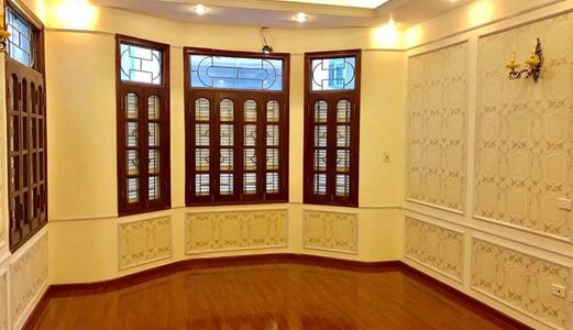 Biệt Thự Liền Kề Phố Trung Kính - Tầng Hầm - Thang Máy - Kinh Doanh Đỉnh