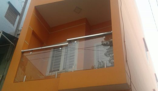 Nhà Mặt Tiền Mới Xây Sang Trọng Tại Đường Trần Quang Khải Quận 1.