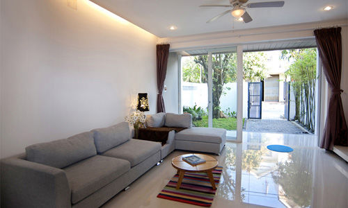 Bán Gấp Căn Nhà Mặt Tiền, Miễn Tiếp Môi Giới.