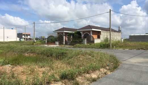 Bán Gấp Lô Góc 6X21M Gần Trường Trung Học Và Chợ Chòm Hỏm