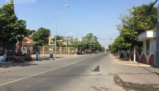 Bán Lô Đất 194M2 Góc 2Mt Đg 8 Sát Chợ Long Phước Q9