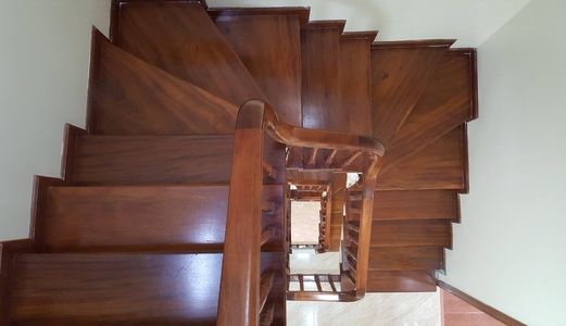 Bán Nhà Thanh Nhàn 42M2 X 4 Tầng Giá 4.5 Tỷ, Ngõ Rộng, Nhà Thiết Kế Gỗ Lim Hiện Đại.