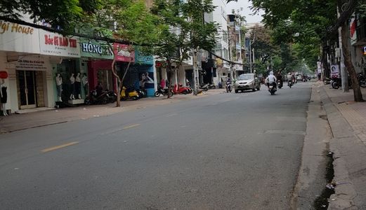 Bán Gấp Khách Sạn Mặt tiền Lê Văn Sỹ, P.14, Q.3, DT: 4x20M, Đang Thu Nhập 60 Triệu/tháng