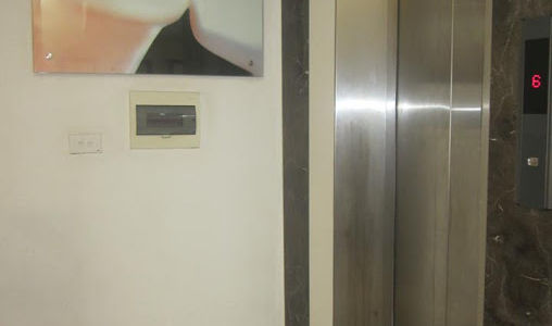 Nhà 7 Tầng, Thang Máy, Ô Tô Đỗ Cửa Tây Hồ, 6.5 Tỷ