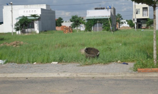 Chính Chủ Cần Bán Miếng Đất Gần Trung Tâm Hóc Môn Giá 10 Triệu/M2, Sổ hồng riêng, Nở Hậu Xây Tự Do