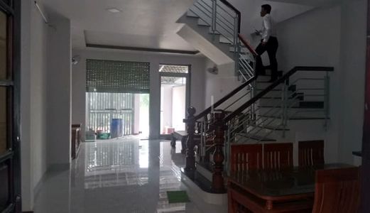 Nhà 2 Lầu, 2 Phòng Ngủ, Dt 30M2, Lê Văn Lương.