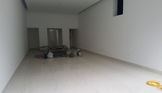 Cho Thuê Nhà Nặt Phố Trung Hòa , Mặt Tiền 5,5M, Dt 137M2