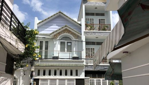 Bán Gấp 2 Căn Nhà Liền Kề Dt 10X15, Trệt 2 Lầu Shr Từng Căn Đường Đinh Đức Thiện 2.15Tỷ/căn