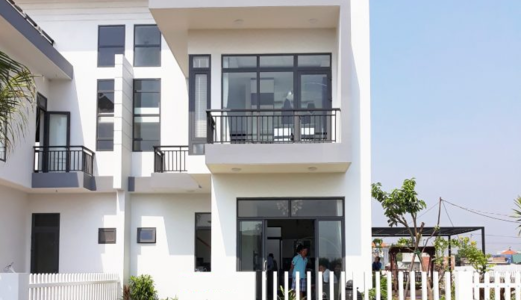 Bán Gấp Nhà Mới DT 8X14, Trệt 2 Lầu Kiểu Biệt Thự Mặt Tiền Nguyễn Văn Tuôi Giá 2,3 Tỷ Có Ngân Hàng Cho Vay